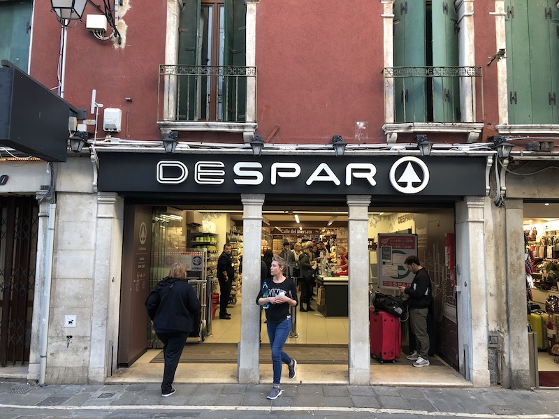 Market Crush Vegetables in Venice The Packer